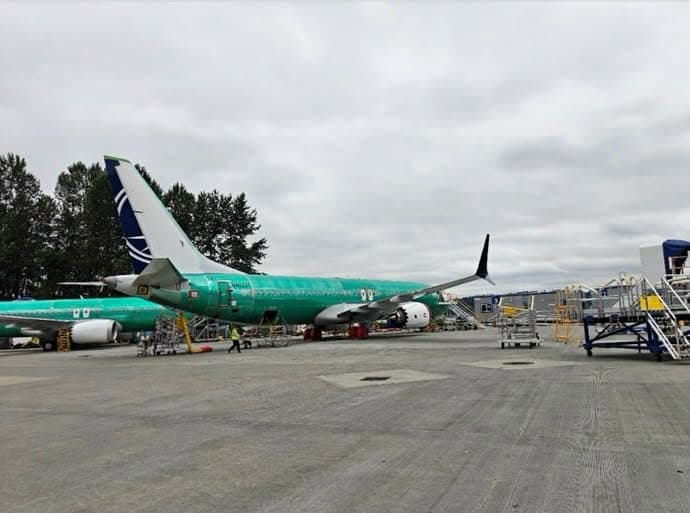 TAROM se înoiește! Primul Boeing 737 MAX 8, botezat „Mircea Lucescu”, vine în România /FOTO!