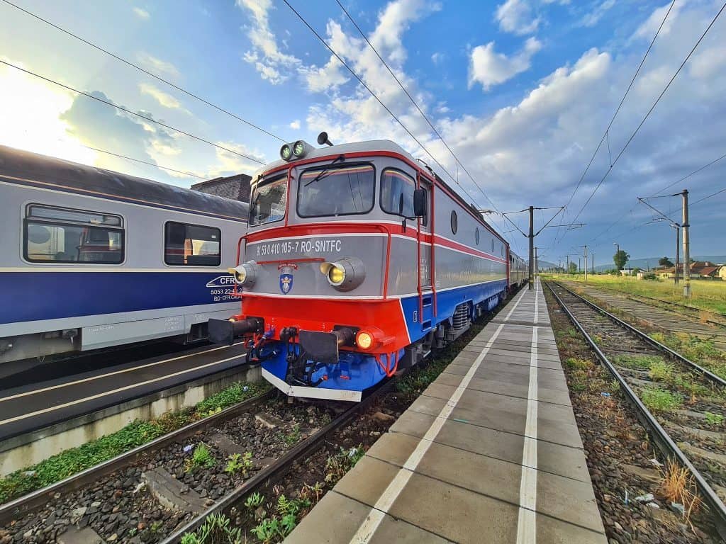 CFR Călători introduce noi trenuri în circulație. Pe ce rută vor circula garniturile modernizate cu fonduri PNRR