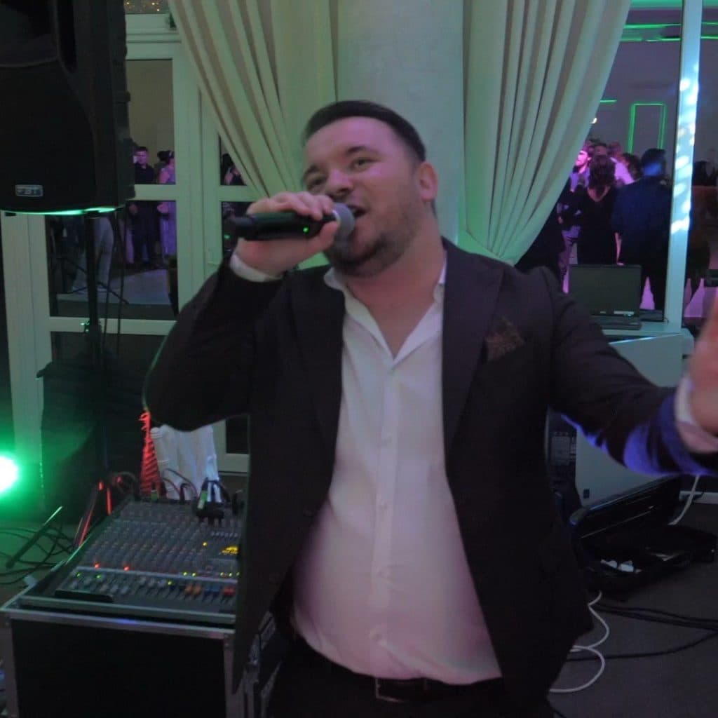 Cunoscut solist de muzică populară, a murit din cauza pastilelor pentru slăbit. Avea 31 de ani iar moartea e suspectă