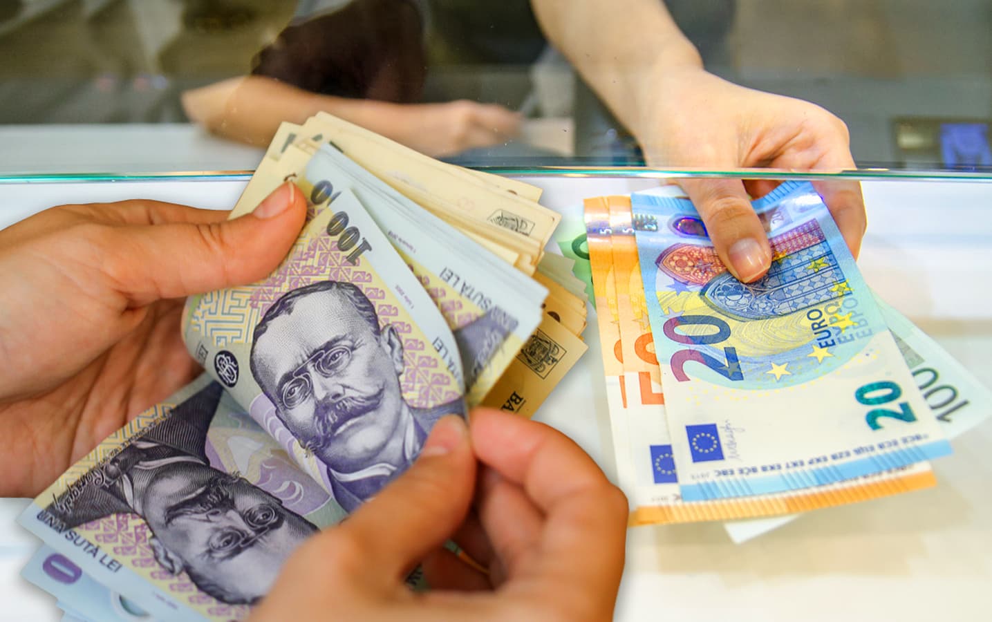 Curs valutar BNR, 23 ianuarie 2024. Ce se întâmplă cu euro și dolarul