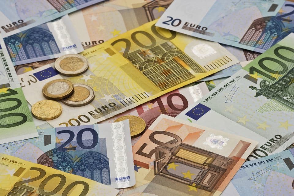 INS: Rata anuală a inflaţiei a scăzut în decembrie 2023 la 6,6%, de la 6,72% în noiembrie