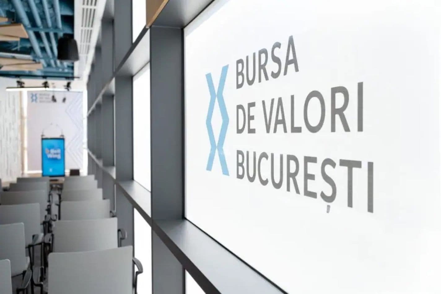 Bursa a mai pierdut din elan, dar este în continuare pe creștere