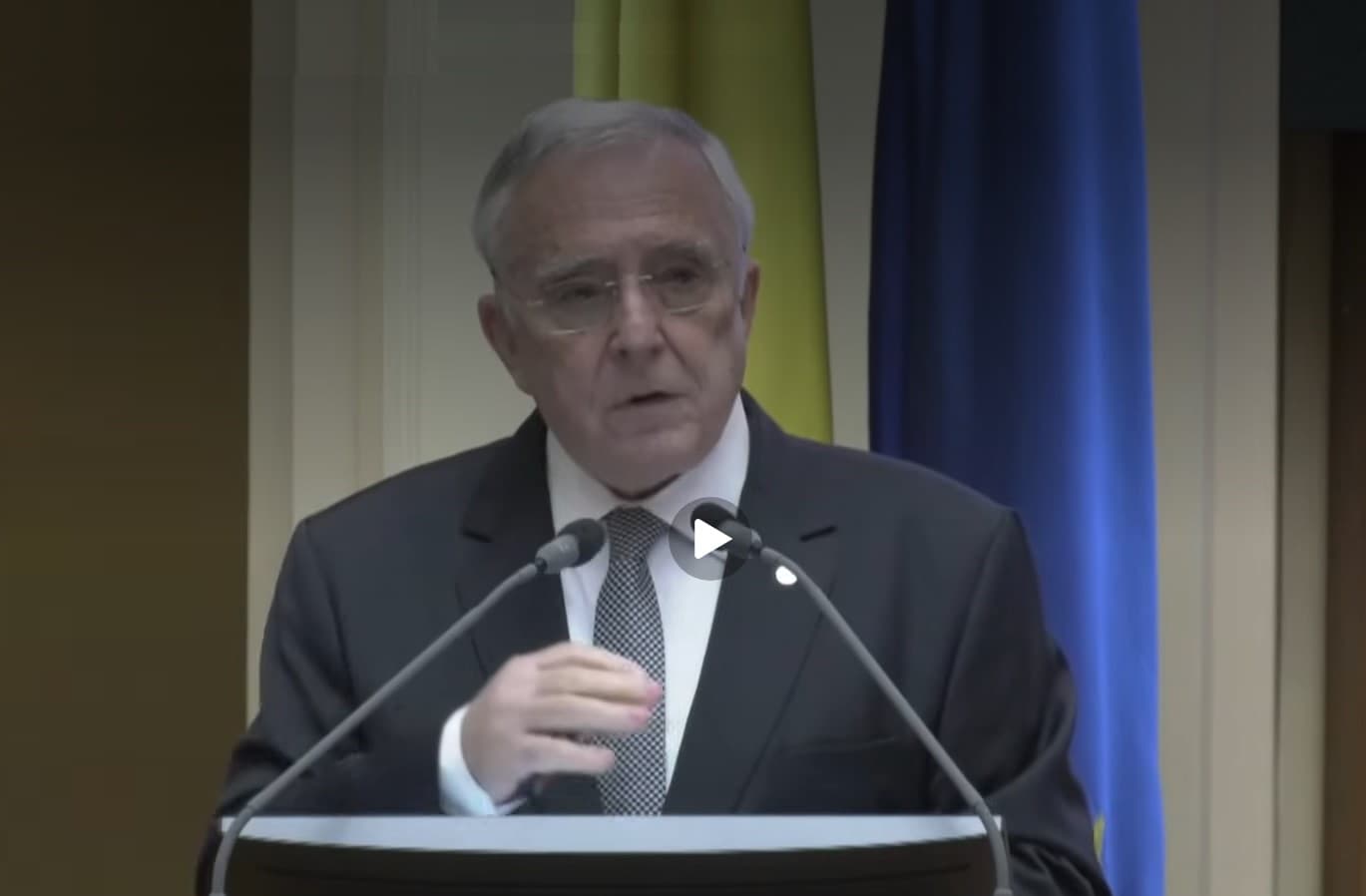 Economia frânează, inflația rămâne la două cifre. Avertismentul BNR pentru România