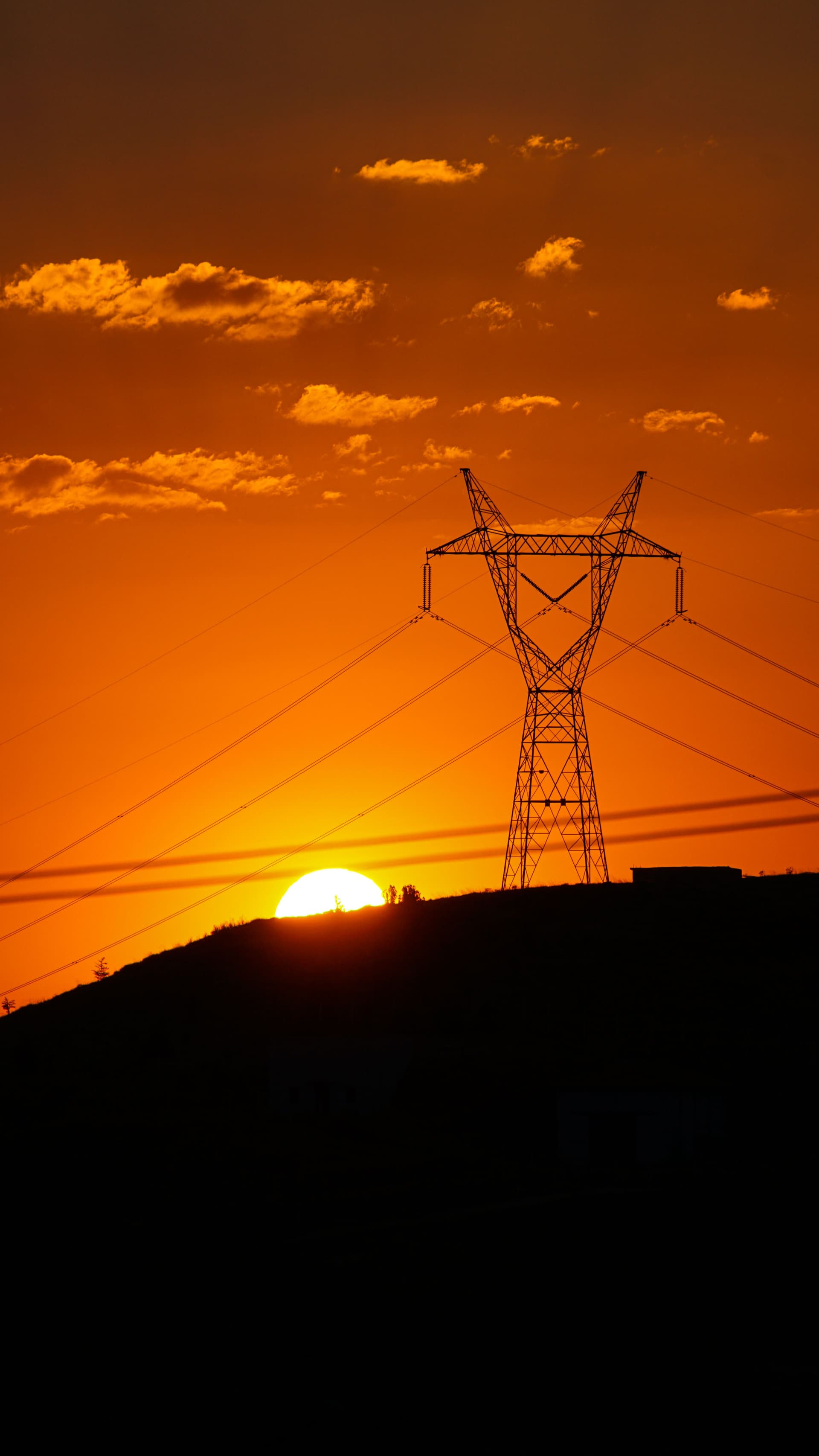 ANRE introduce un mecanism prin care consumatorii pot câștiga bani dacă reduc voluntar consumul de energie