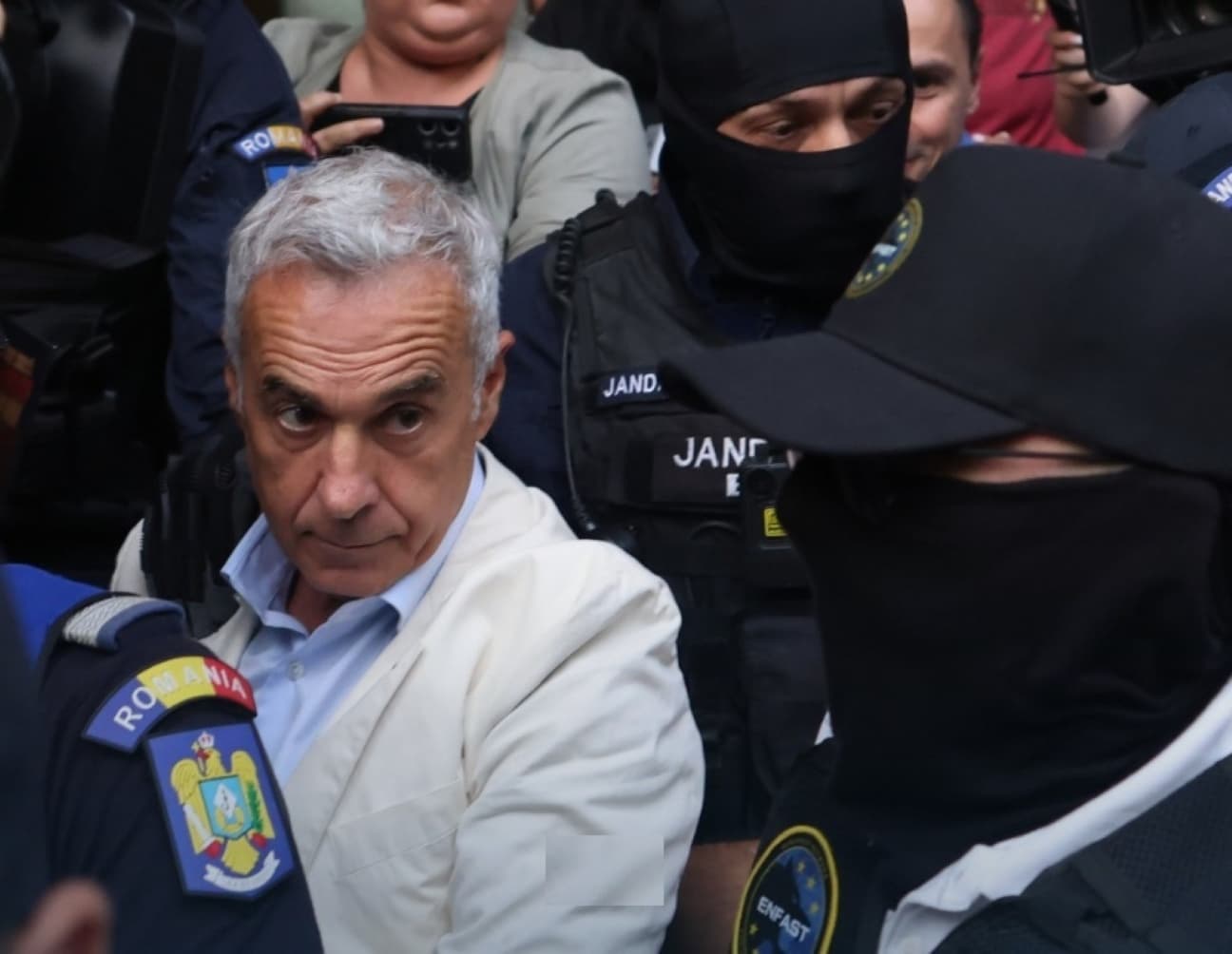 Casa lui Călin Georgescu din Mogoșoaia, pusă sub sechestru de DIICOT. Măsura, în dosarul înșelăciunii de 1,1 milioane de euro