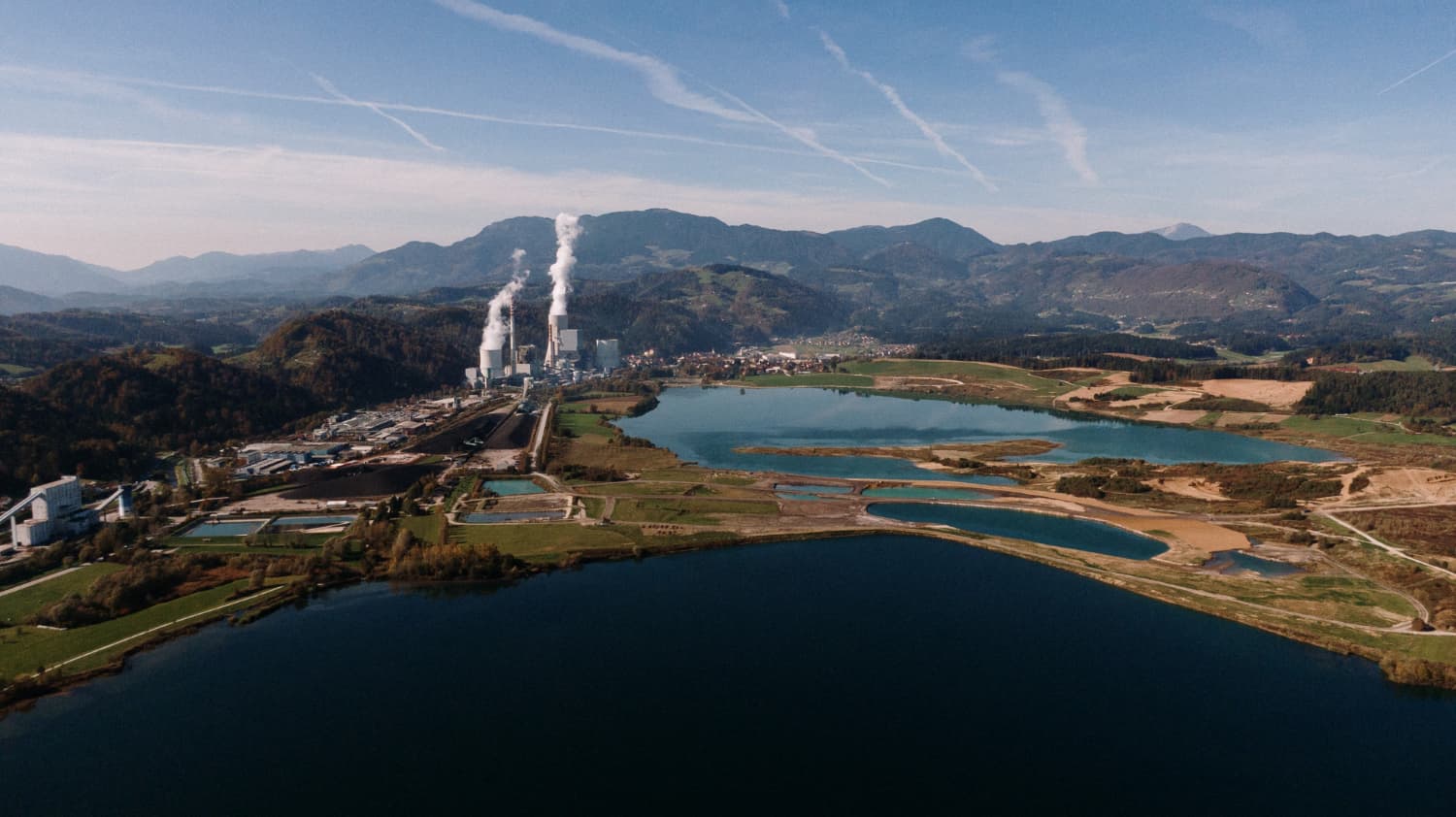 Energia produsă și folosită într-o comunitate ar putea avea un tarif de distribuție mai mic. Condițiile stabilite de ANRE