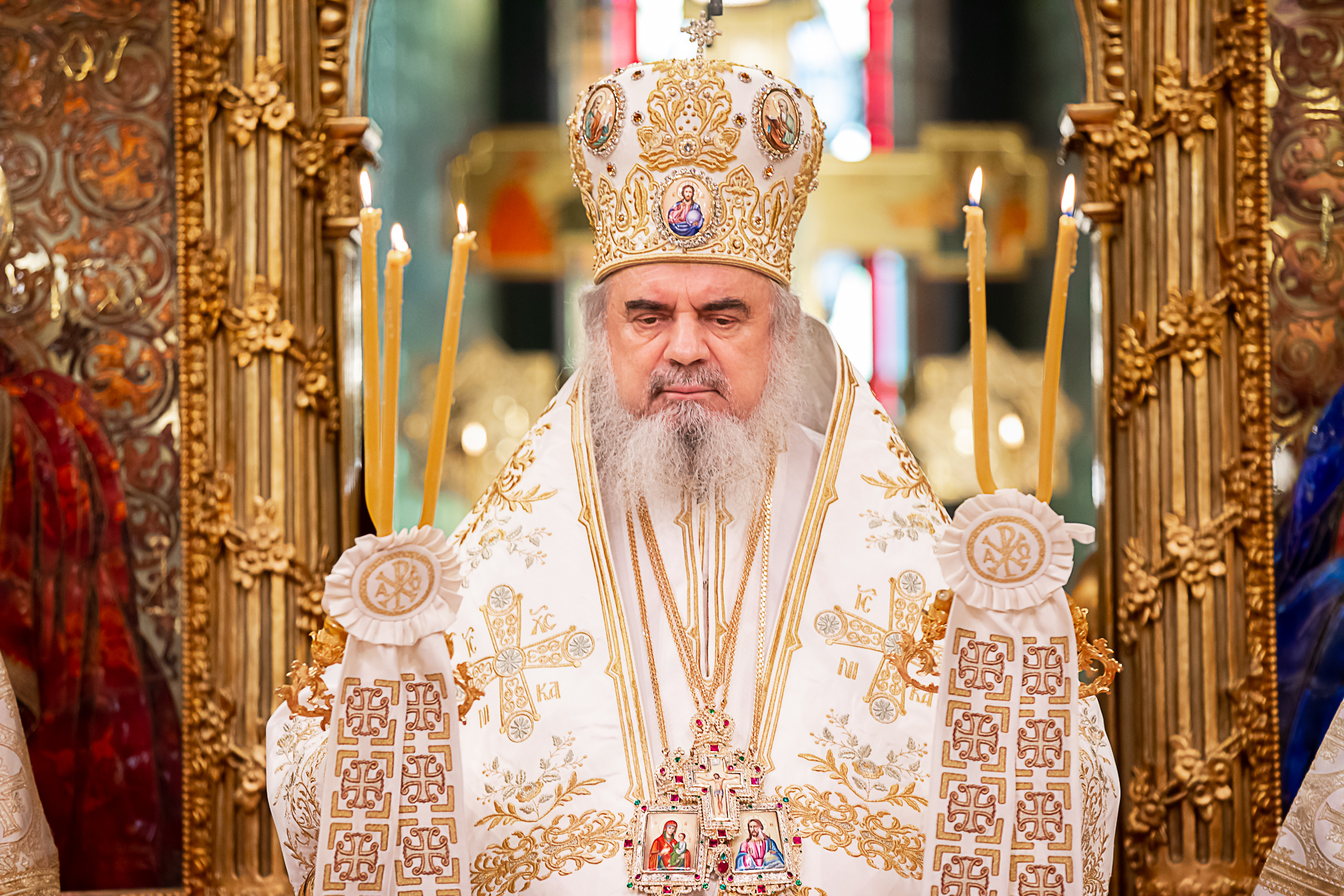 Patriarhul Daniel: „Să arătăm iubire milostivă şi solidaritate faţă de toţi oamenii”