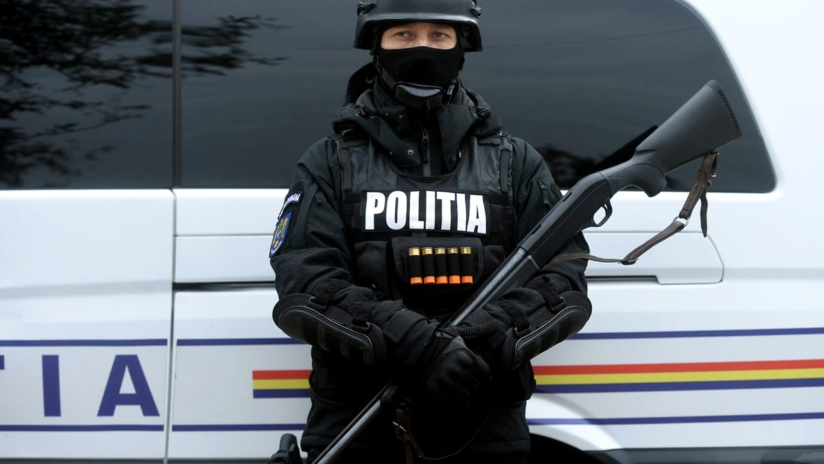 Polițiștii au descins peste afaceriștii din Gorj și Olt. Prejudiciul, peste 1.3 miliarde